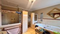 Bathroom 3+ of property in Vaal de Grace Golf Estate
