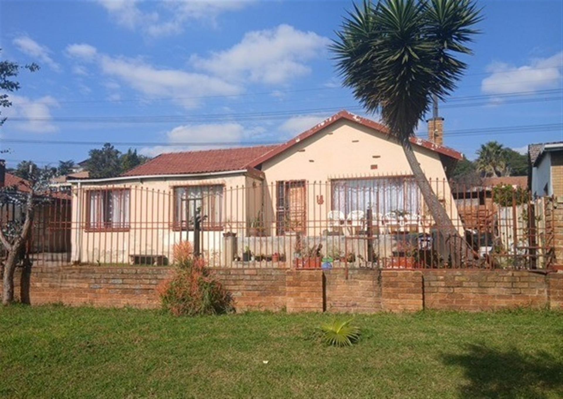 Front View of property in Solheim
