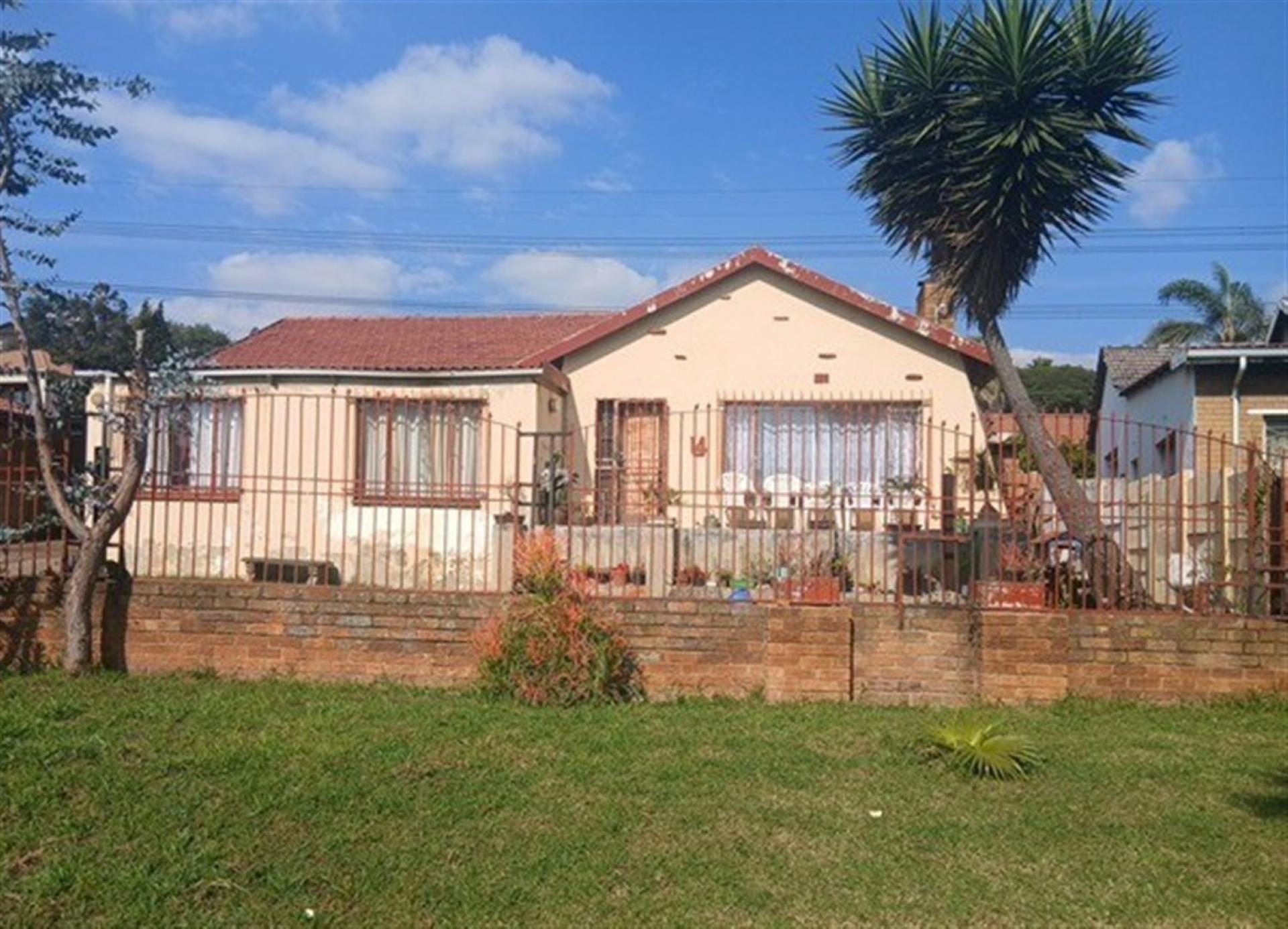 Front View of property in Solheim