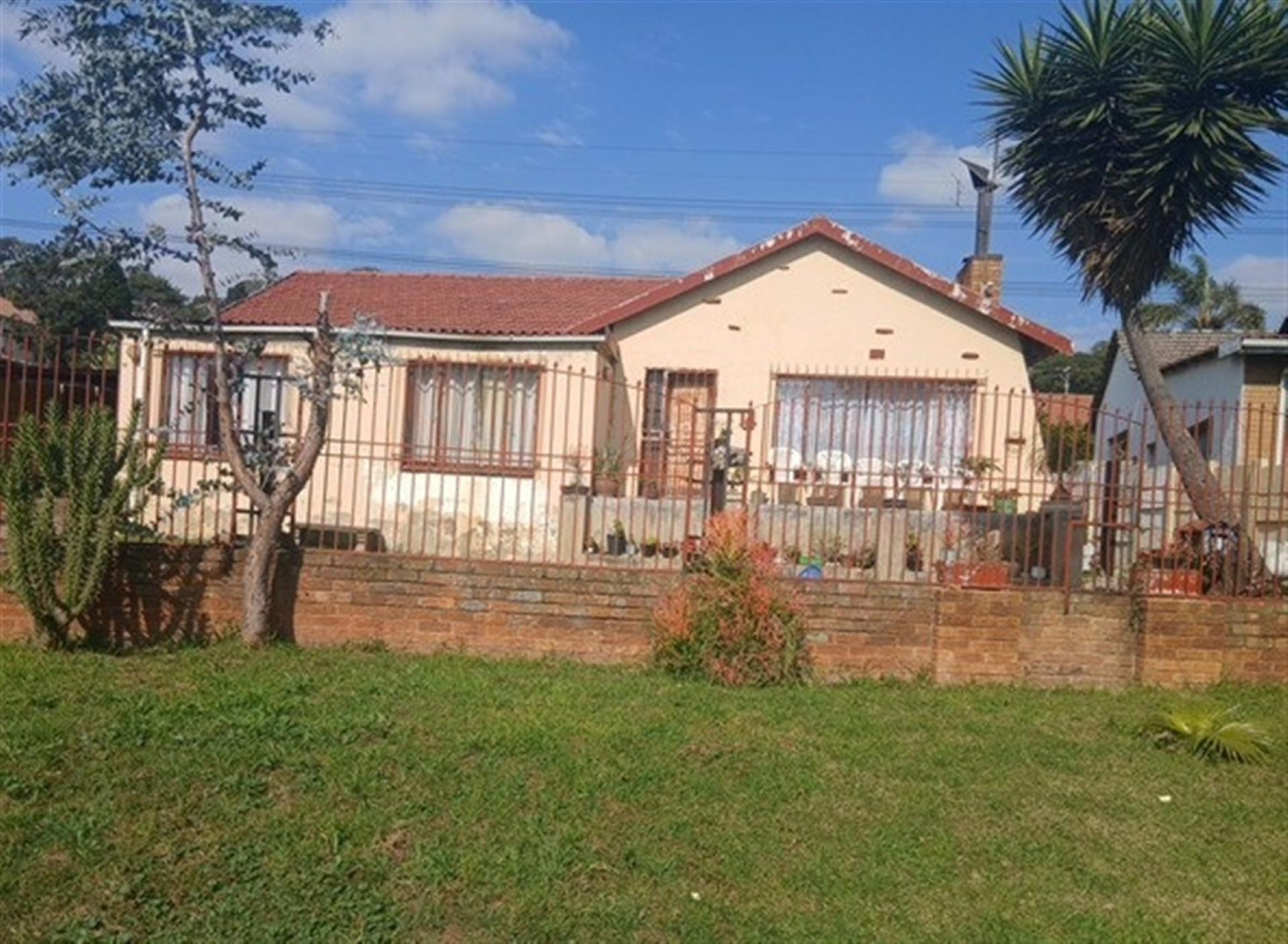 Front View of property in Solheim