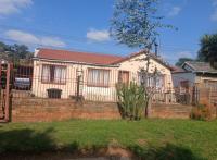 Front View of property in Solheim