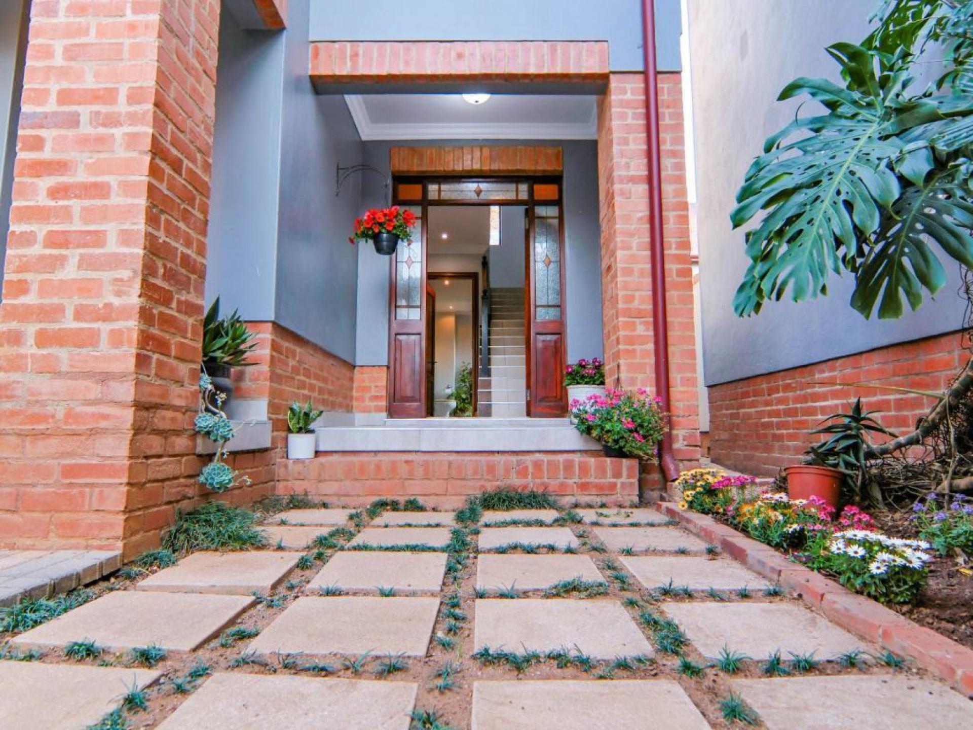  of property in Heritage Hill