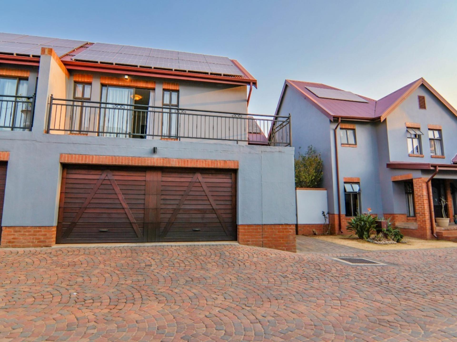  of property in Heritage Hill