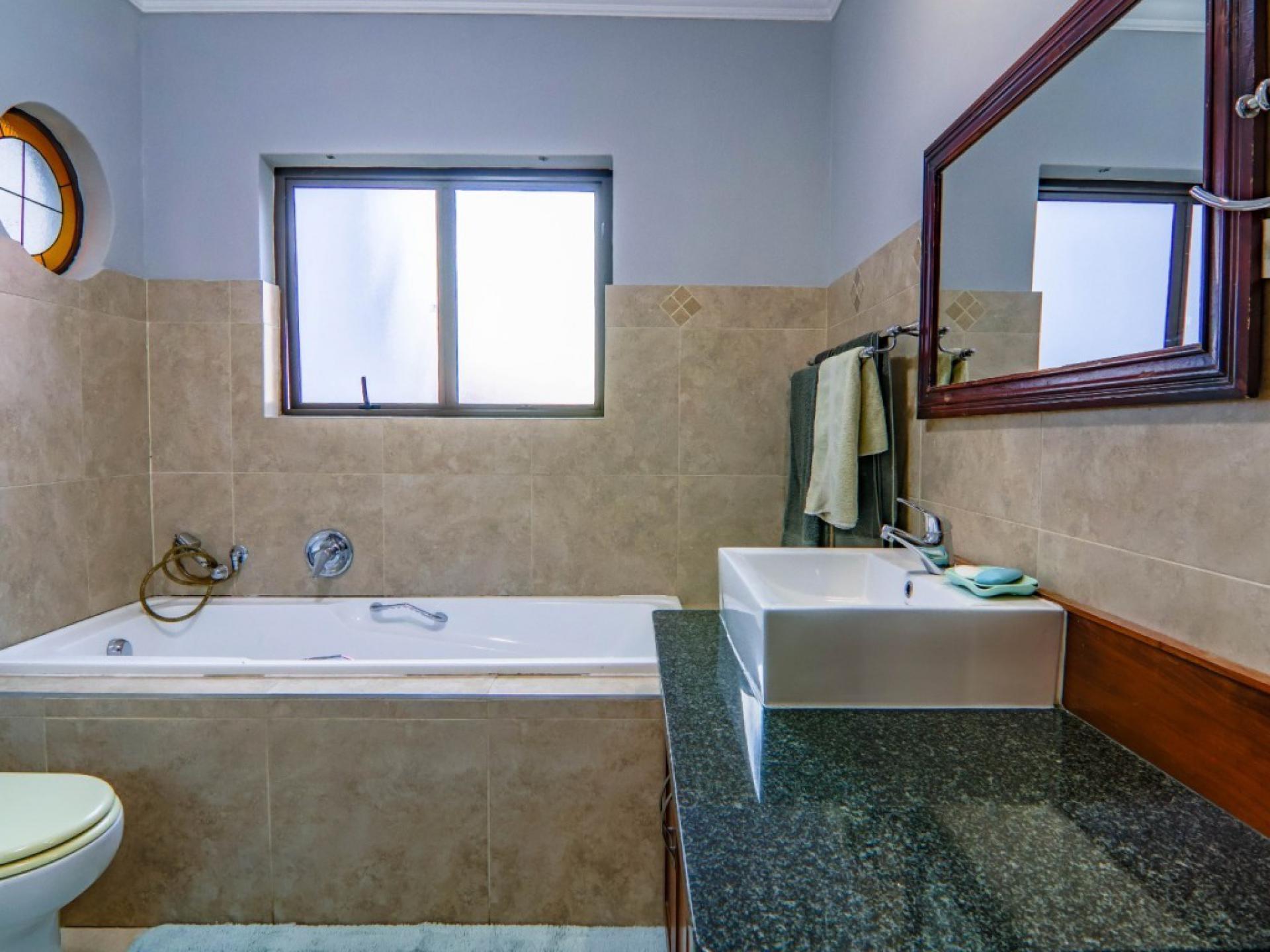  of property in Heritage Hill