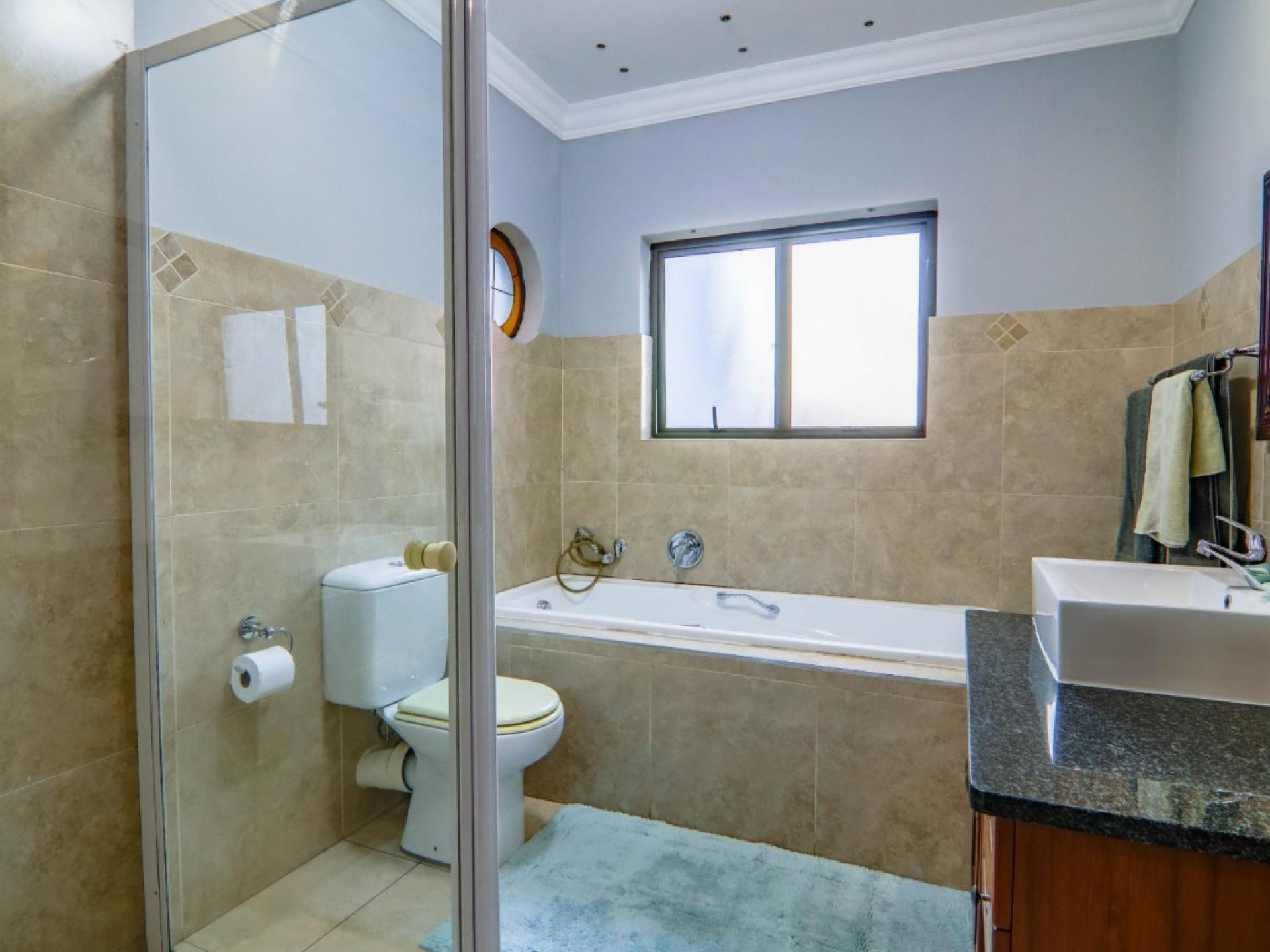  of property in Heritage Hill