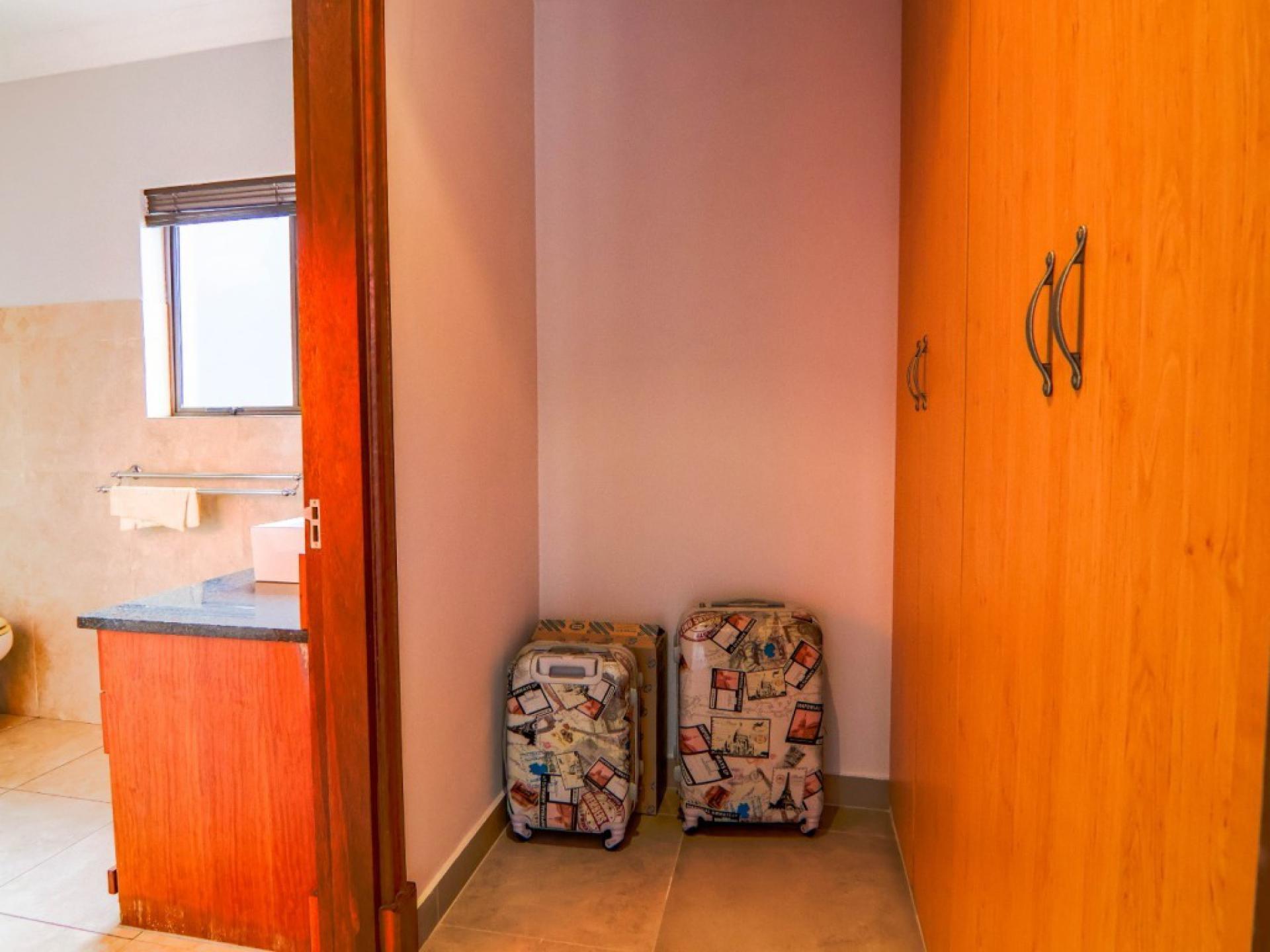  of property in Heritage Hill