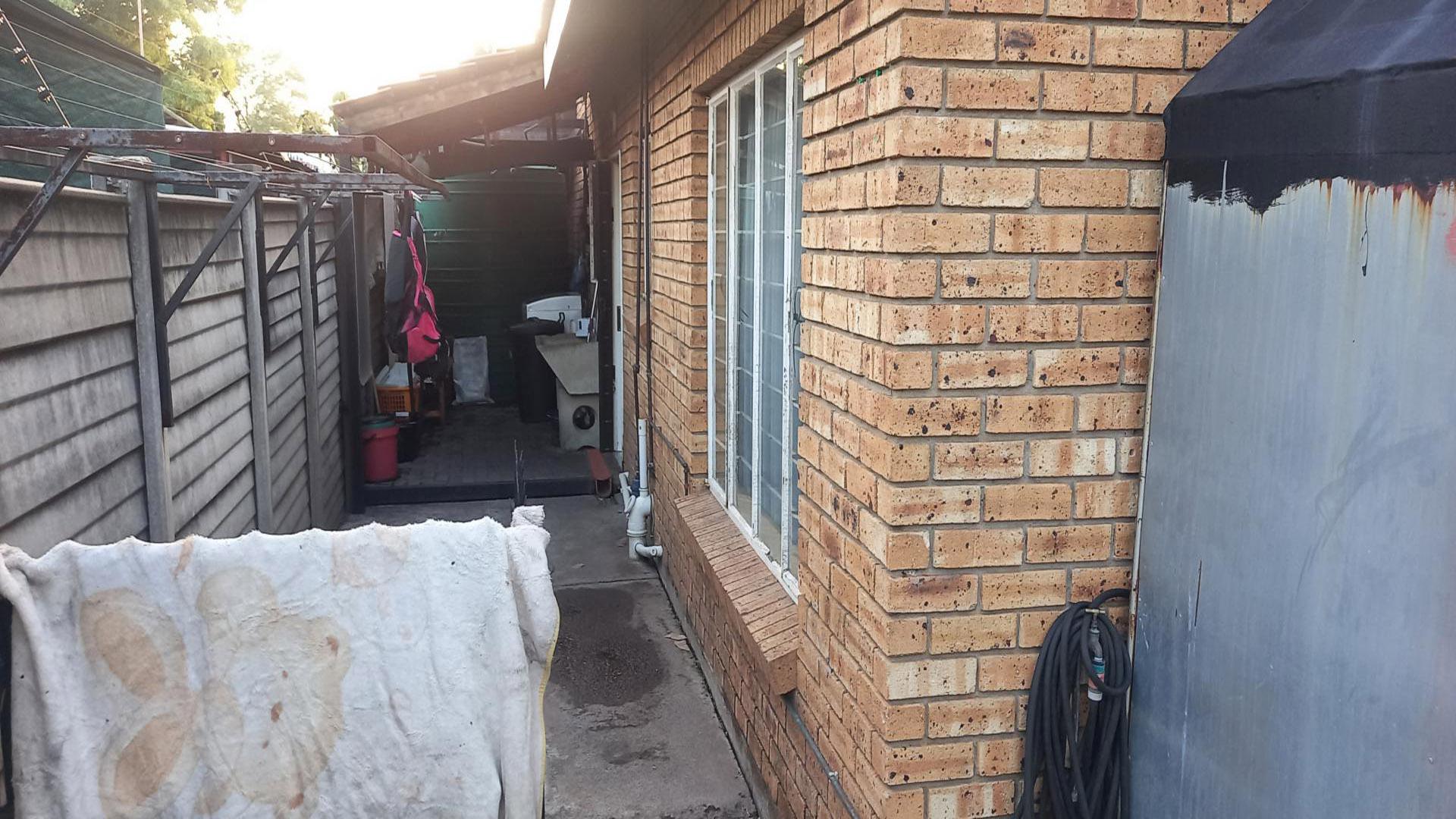 Spaces of property in Rustenburg Oos-Einde