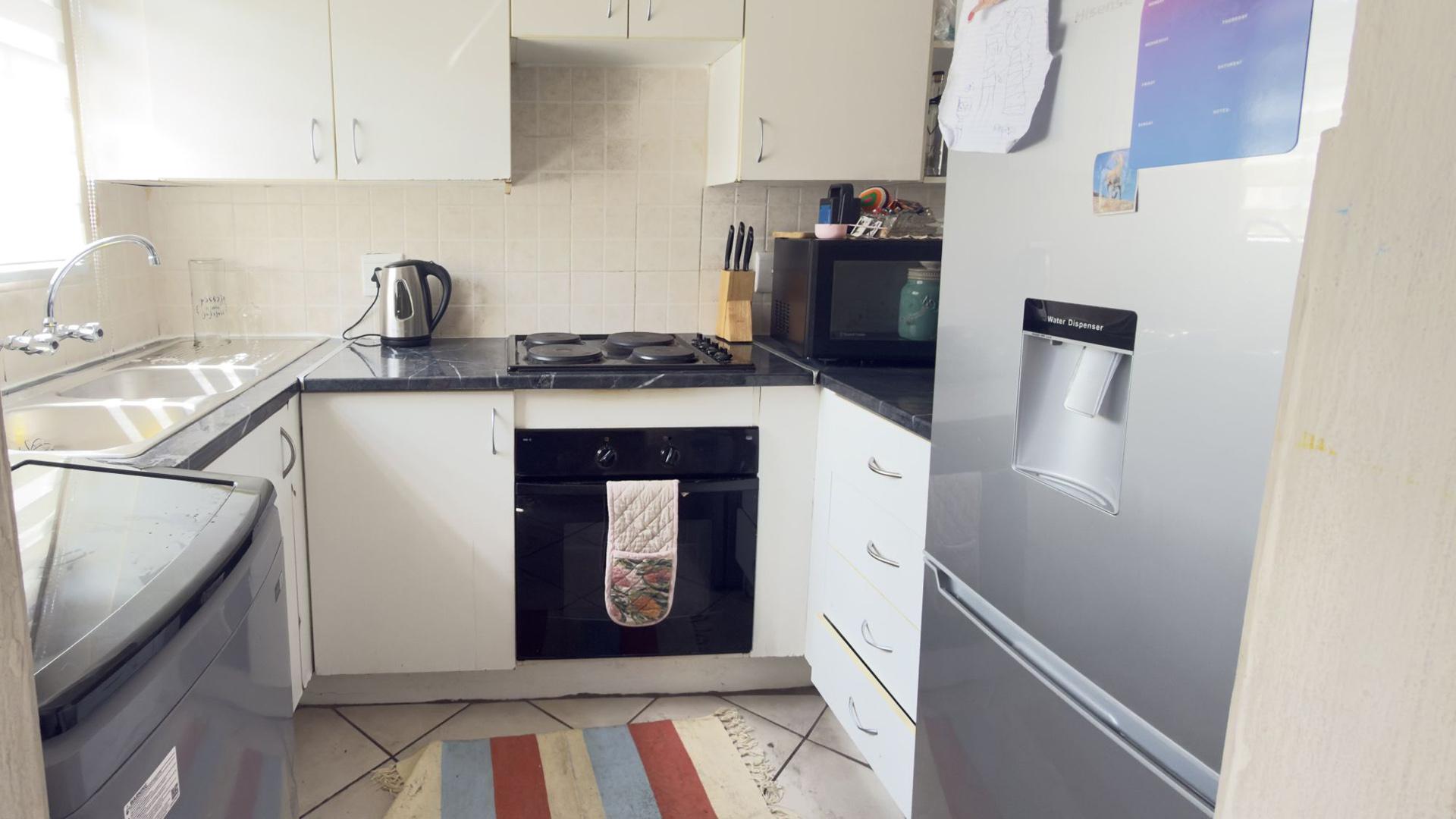 Kitchen of property in Wilgeheuwel 