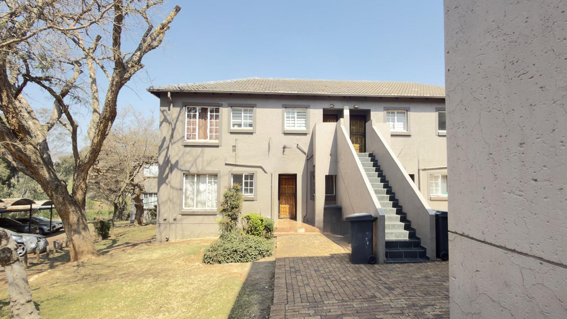 Front View of property in Wilgeheuwel 