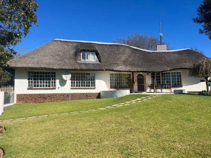 6 Bedroom House for Sale For Sale in Volksrust - MR701985