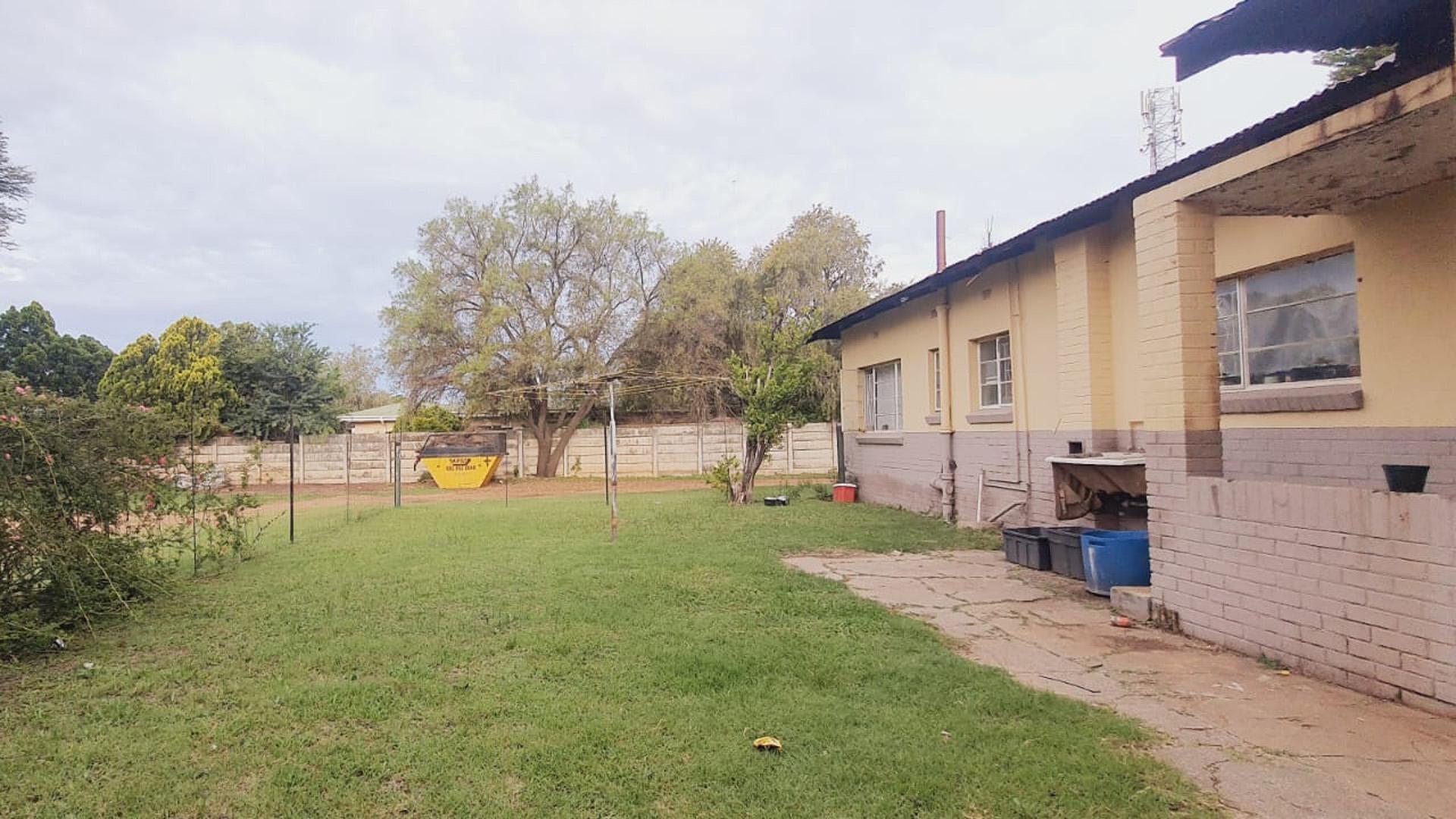 Backyard of property in Freemanville