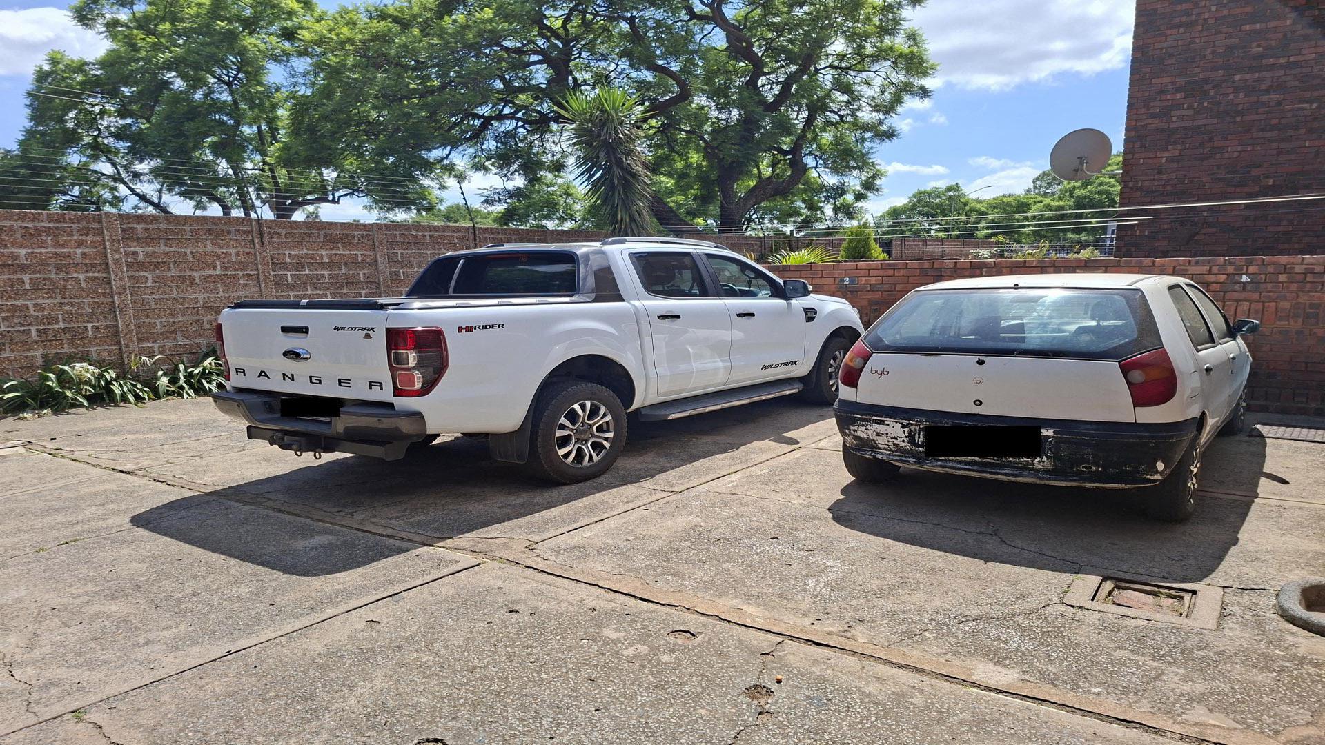 Carport  of property in Claremont