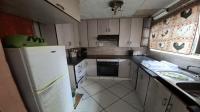 Kitchen of property in Claremont