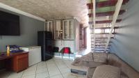 Lounges - 22 square meters of property in Claremont