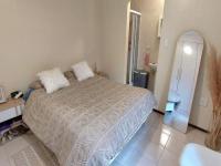  of property in Sonneglans