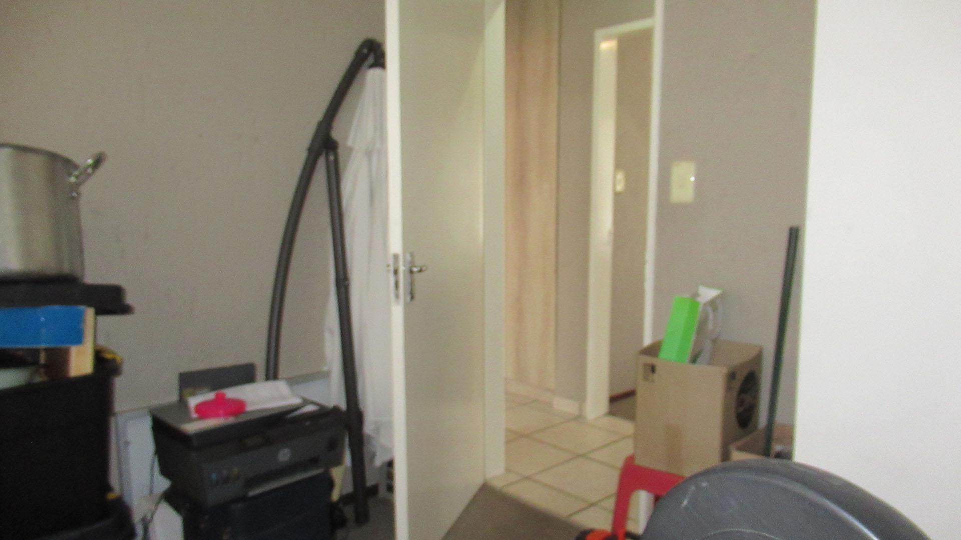 Bed Room 2 - 9 square meters of property in Buccleuch