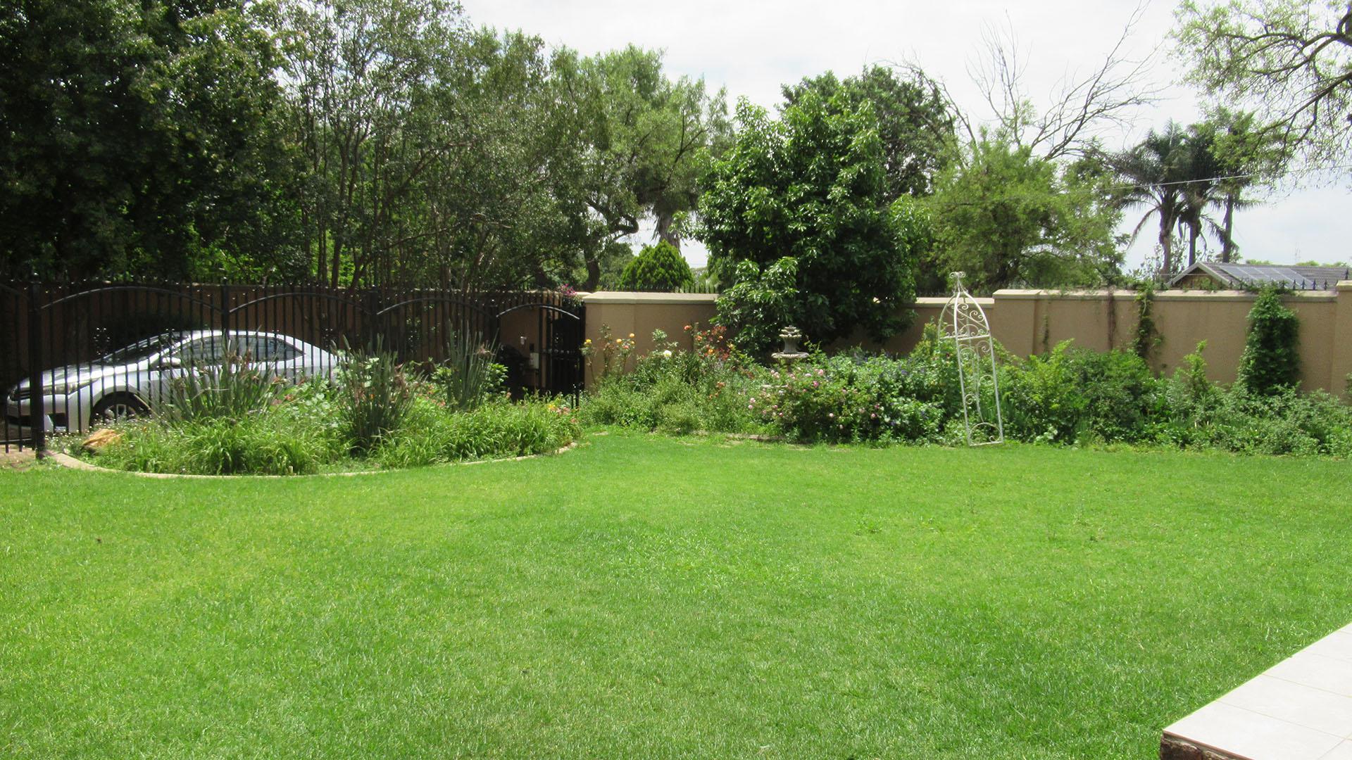 Front View of property in Constantia Kloof