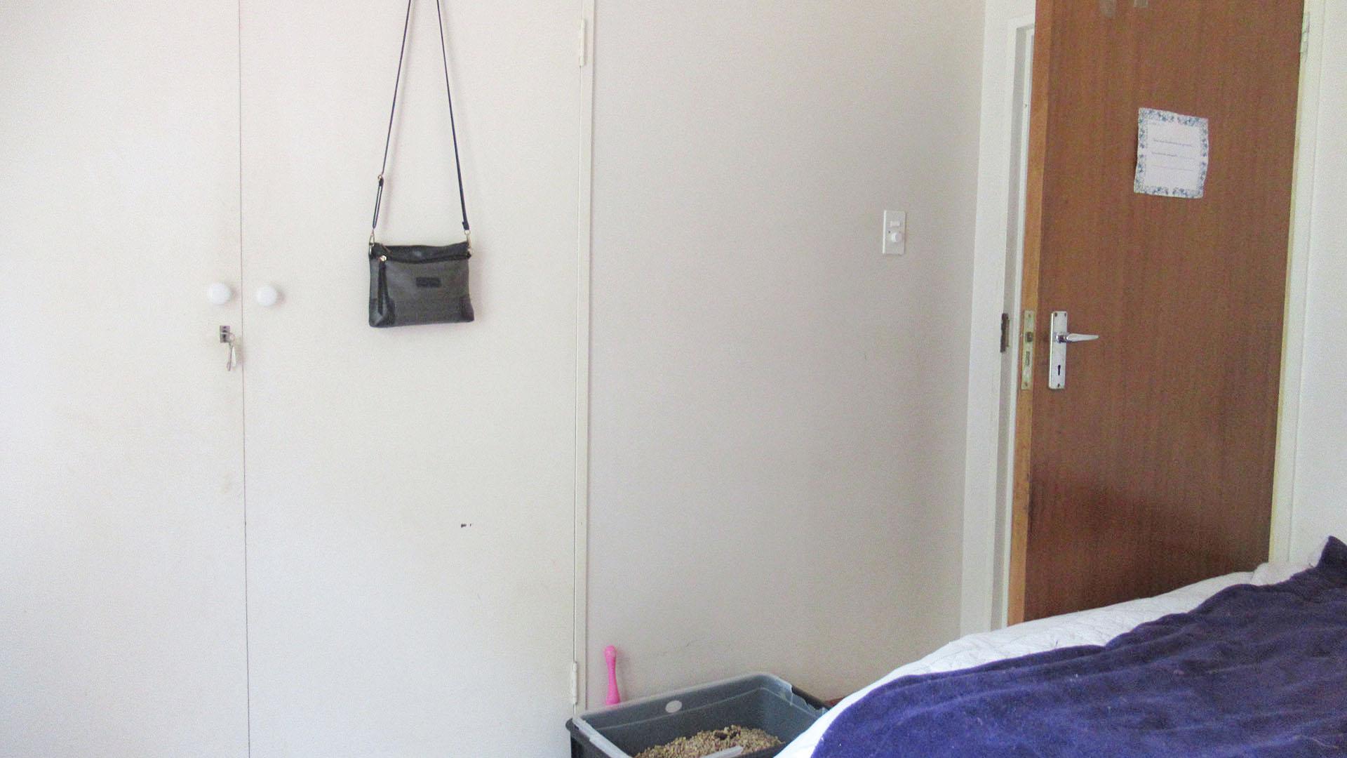 Bed Room 1 - 12 square meters of property in Constantia Kloof