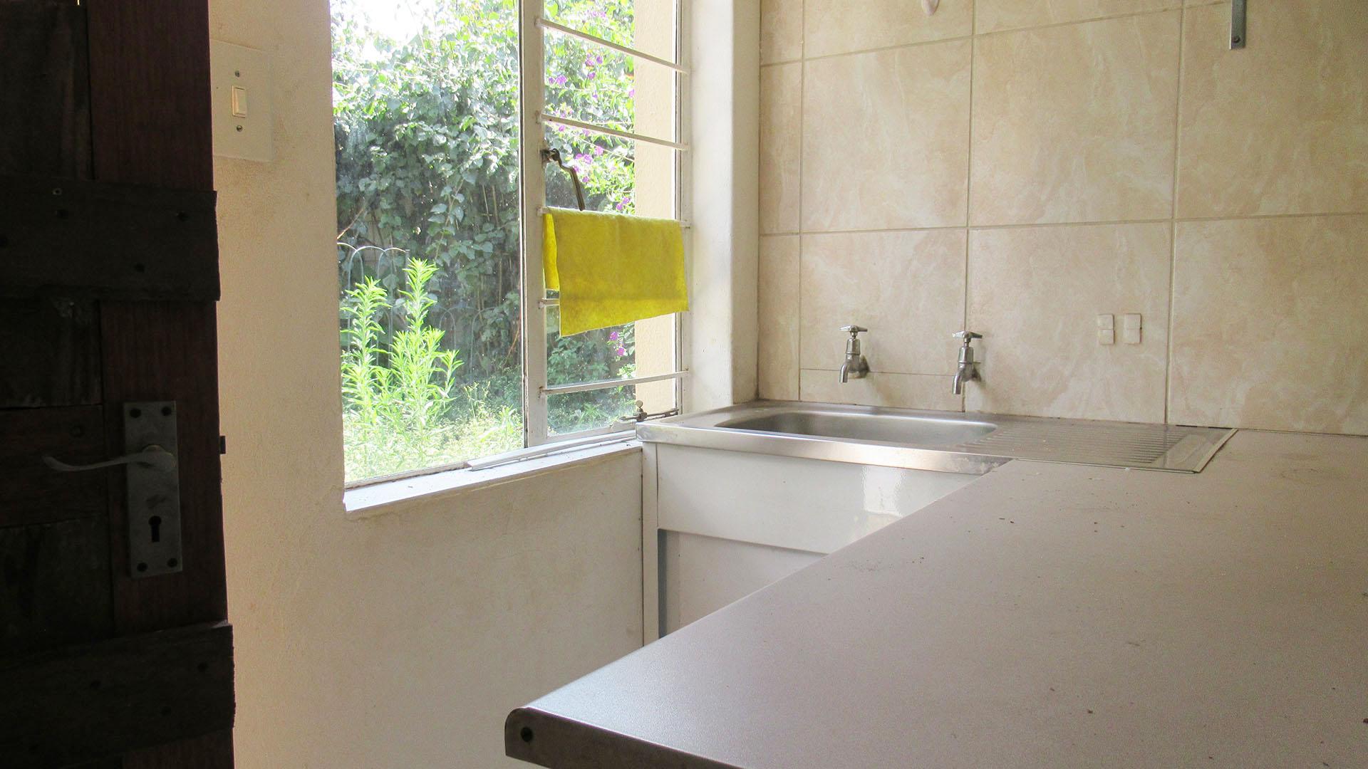 Carport  of property in Constantia Kloof