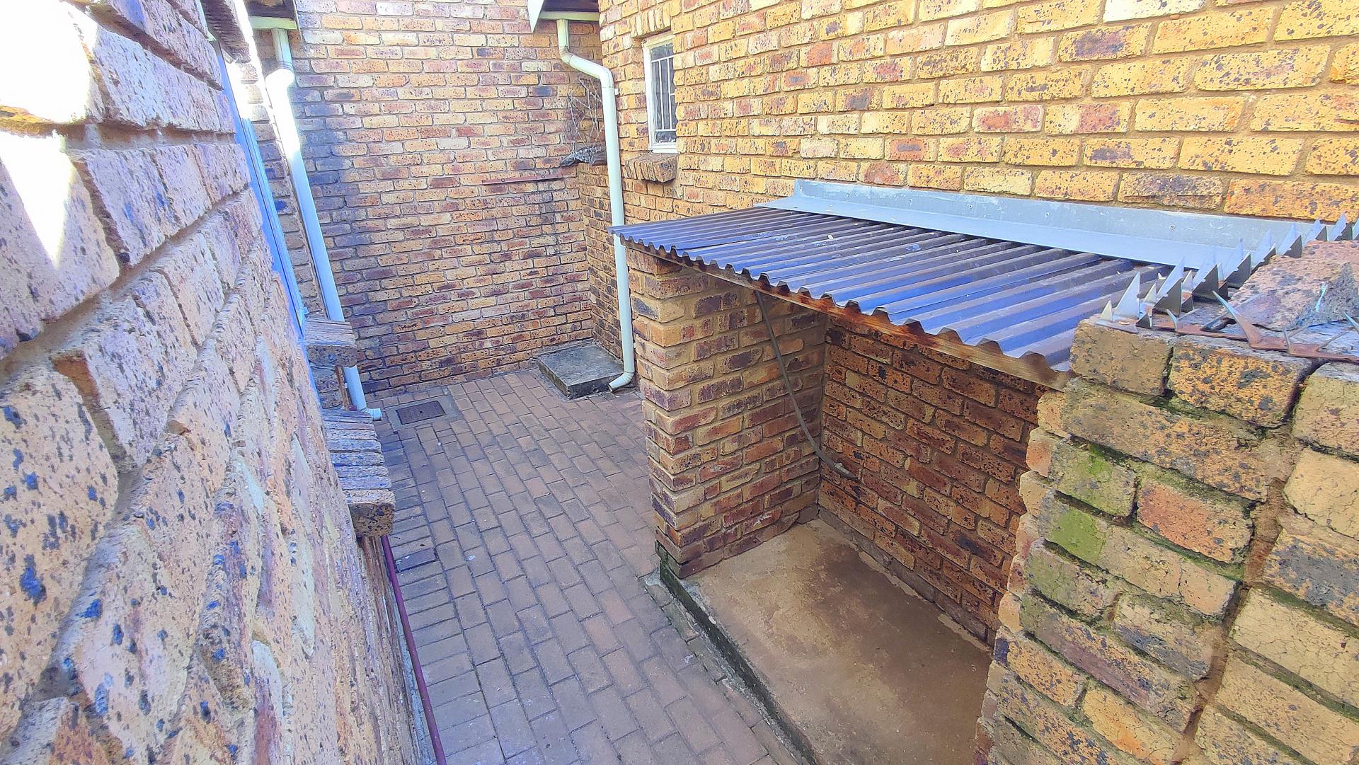  of property in Eldoraigne