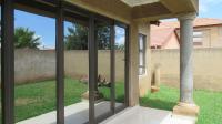 Patio - 10 square meters of property in Protea Glen