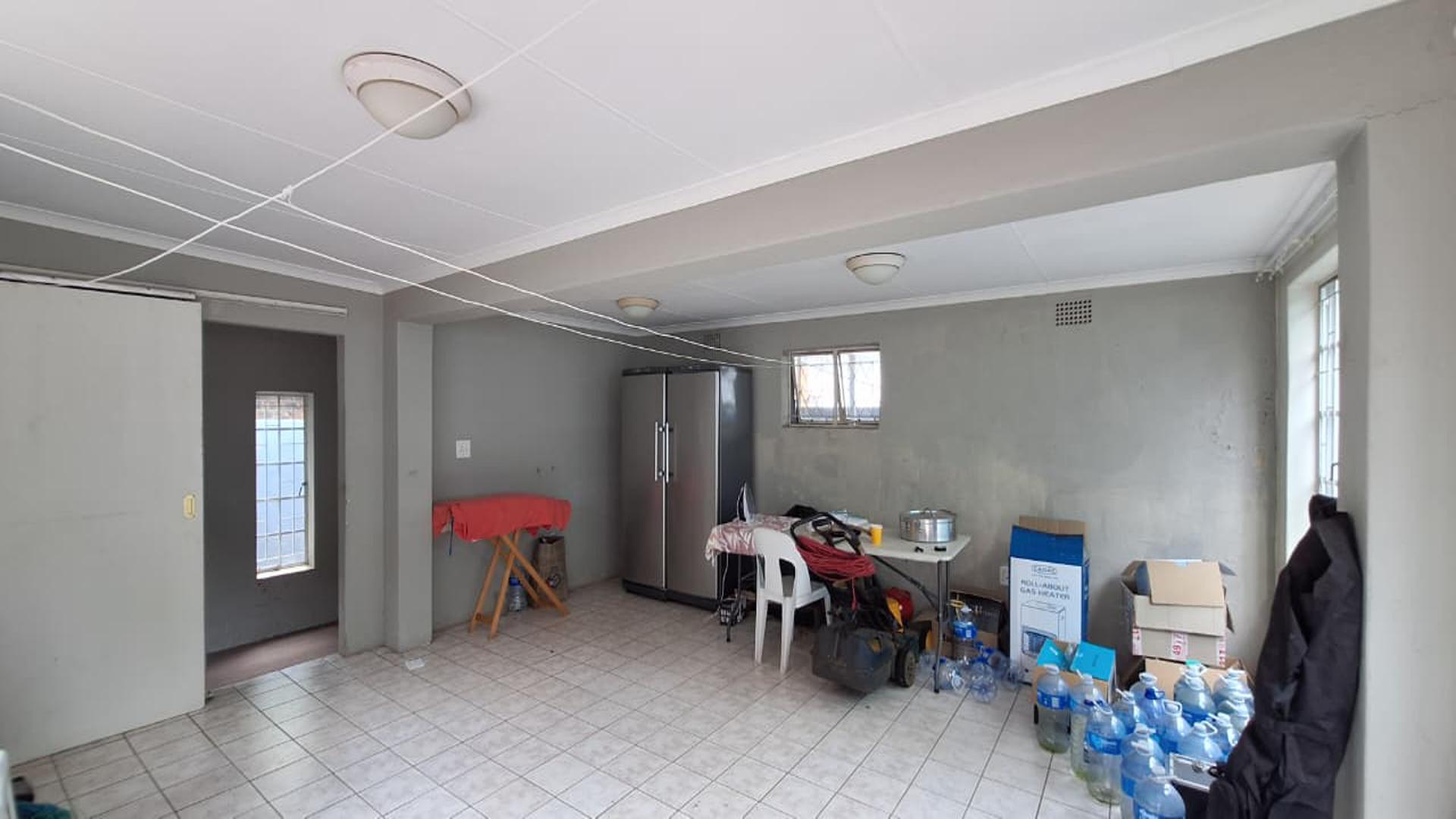 Store Room - 45 square meters of property in Greenside