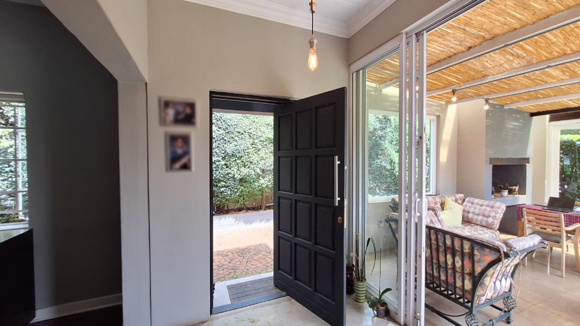 Foyer - 9 square meters of property in Greenside