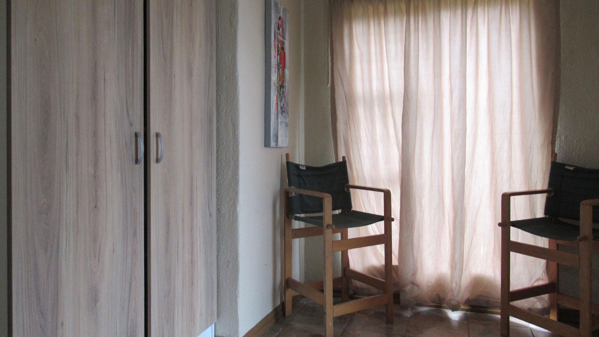 Bed Room 3 - 11 square meters of property in Rangeview