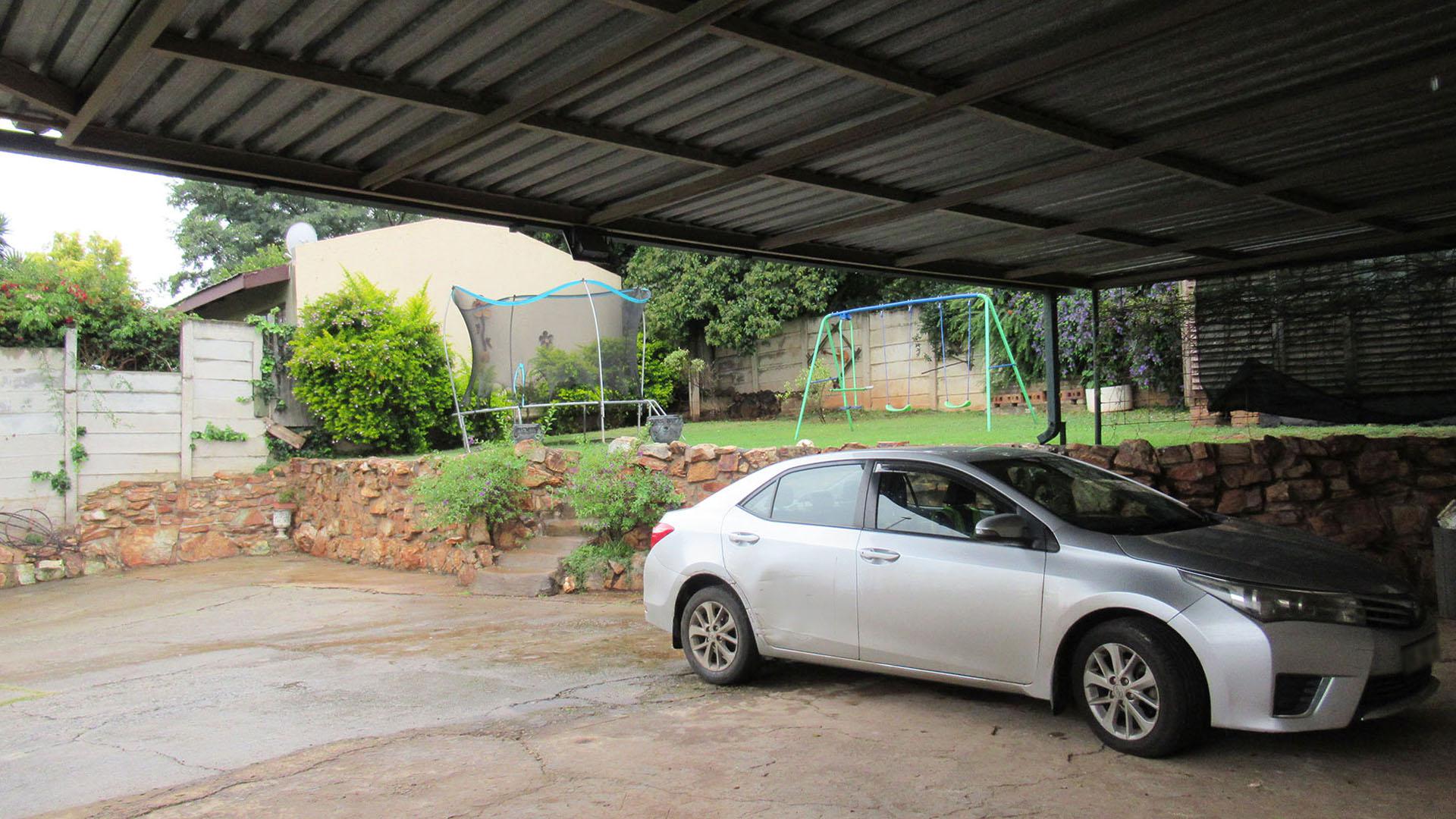 Spaces - 20 square meters of property in Rangeview