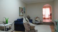 Lounges - 61 square meters of property in Rangeview