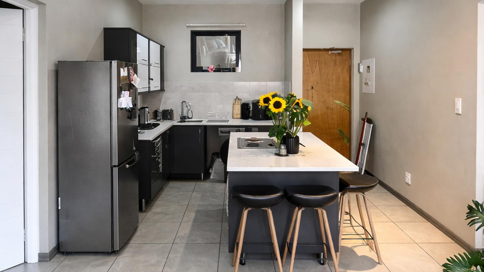 Kitchen of property in Hyde Park