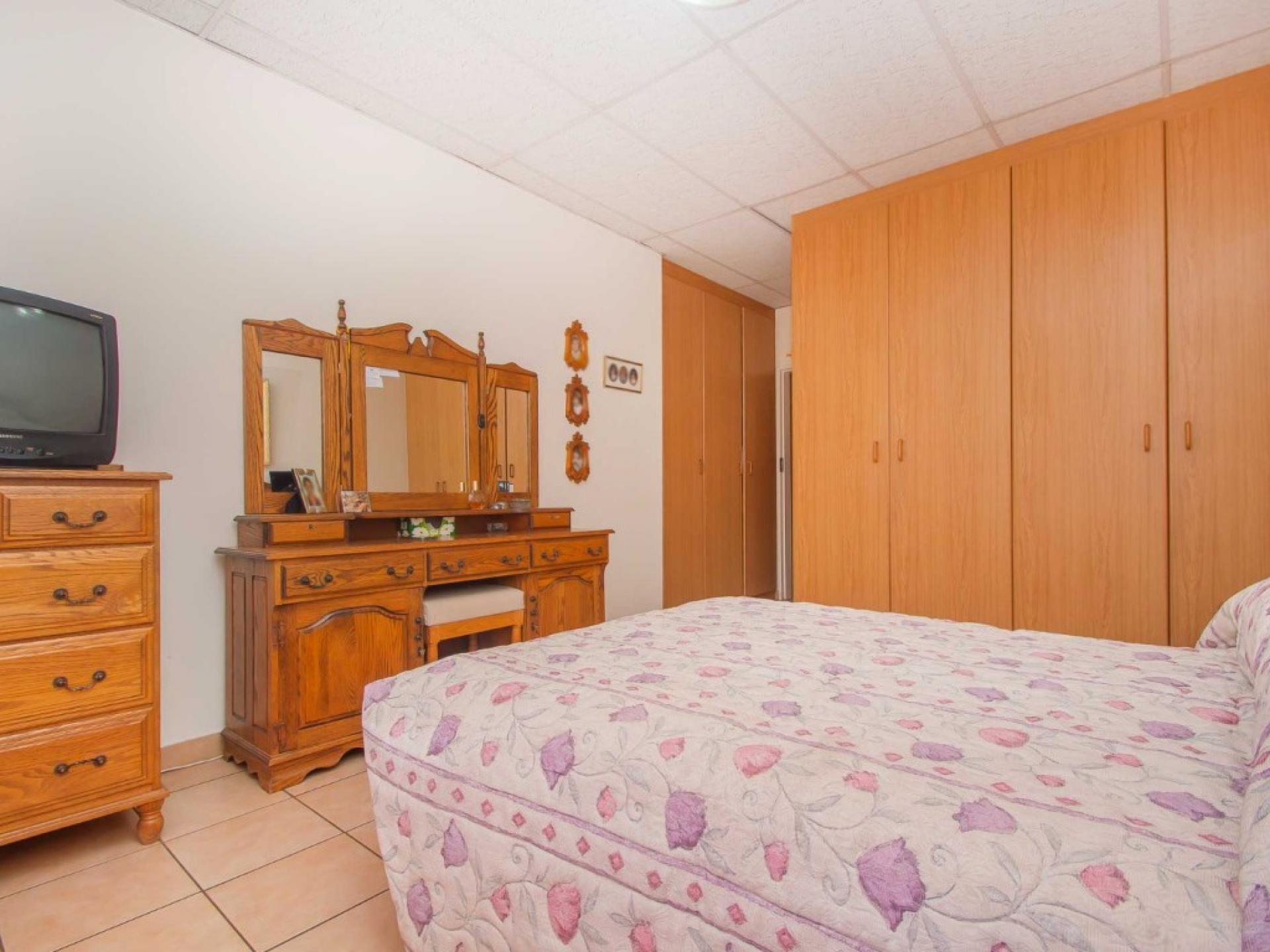  of property in Wilropark