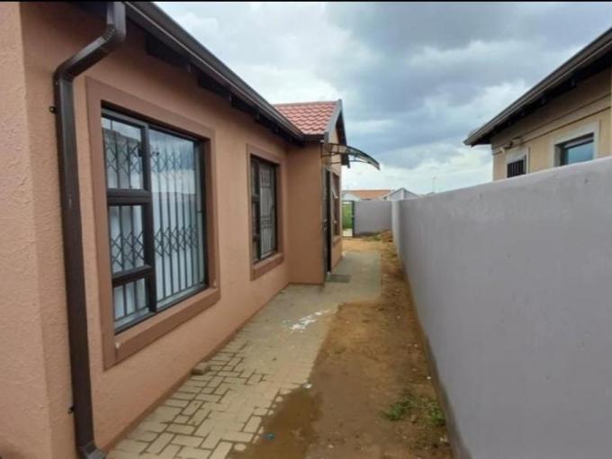 3 Bedroom House for Sale For Sale in Germiston - MR702209