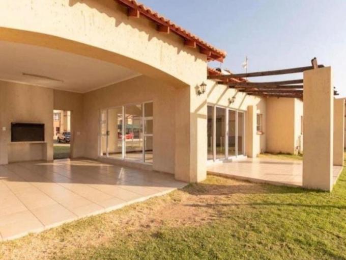 2 Bedroom Apartment for Sale For Sale in Ormonde - MR702215