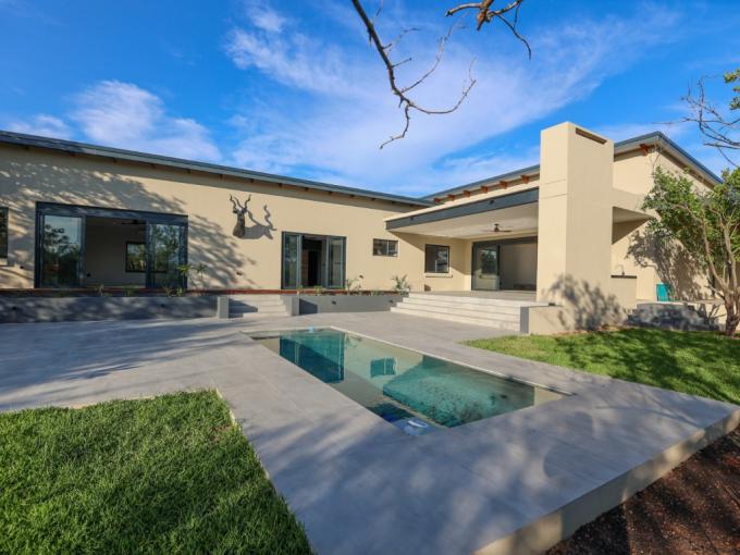 4 Bedroom House for Sale For Sale in Hoedspruit - MR702222