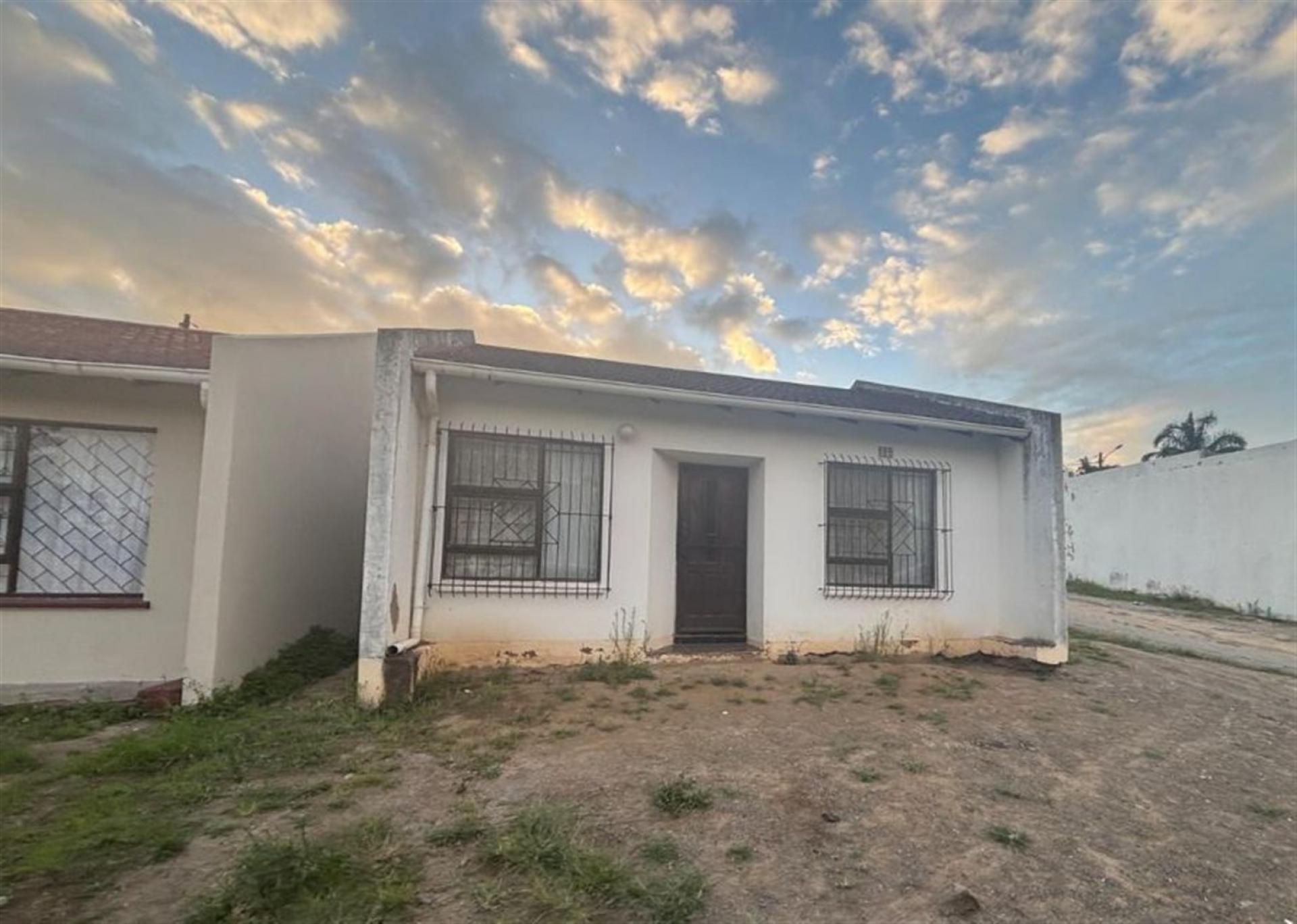 Front View of property in Southernwood