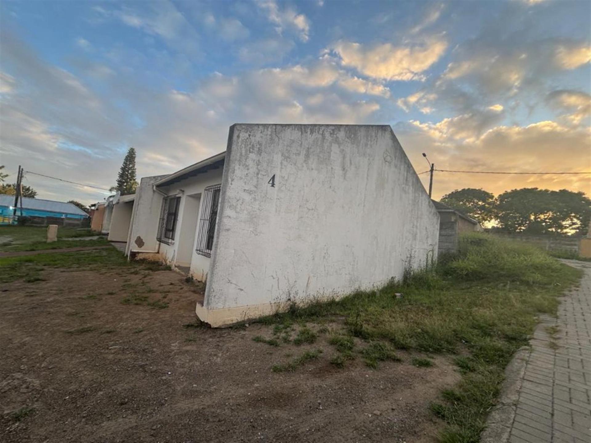 Front View of property in Southernwood