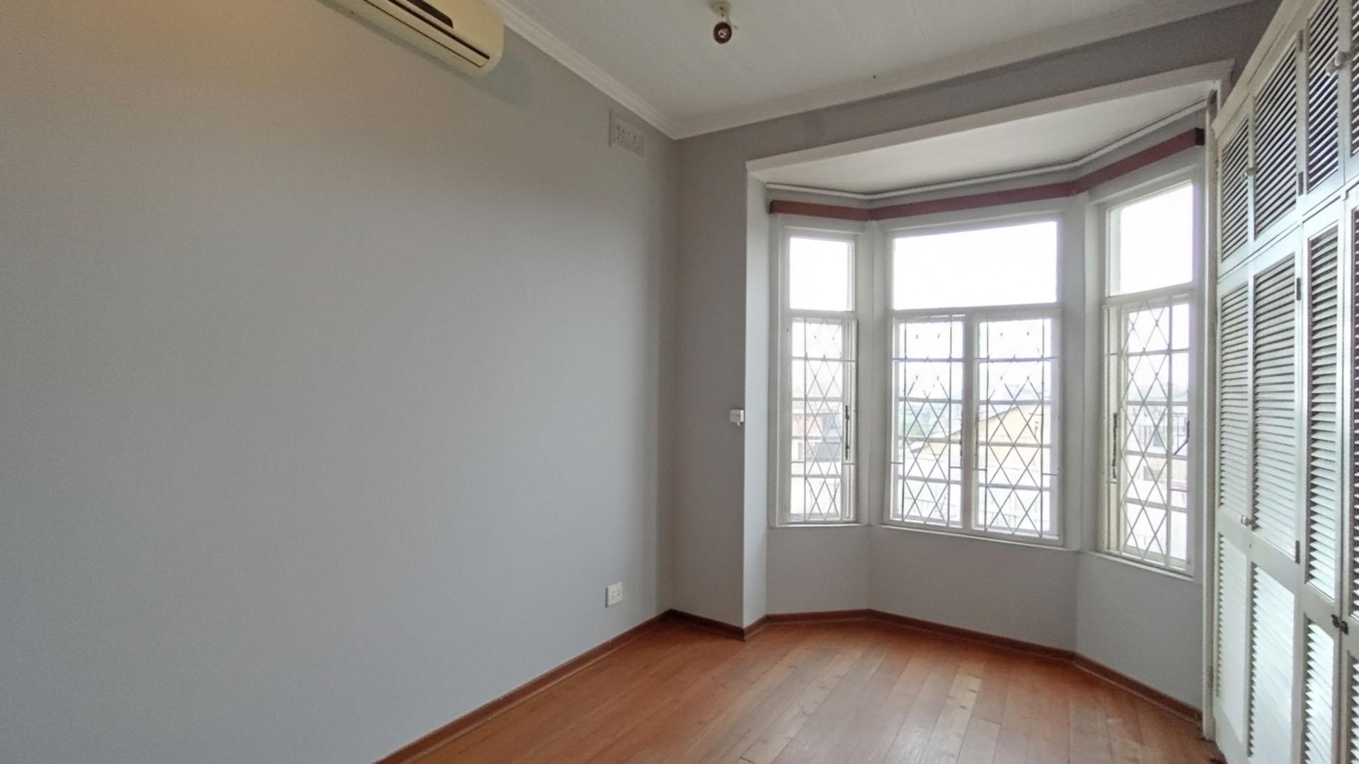 Main Bedroom - 18 square meters of property in Musgrave