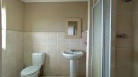 Main Bathroom - 8 square meters of property in Musgrave