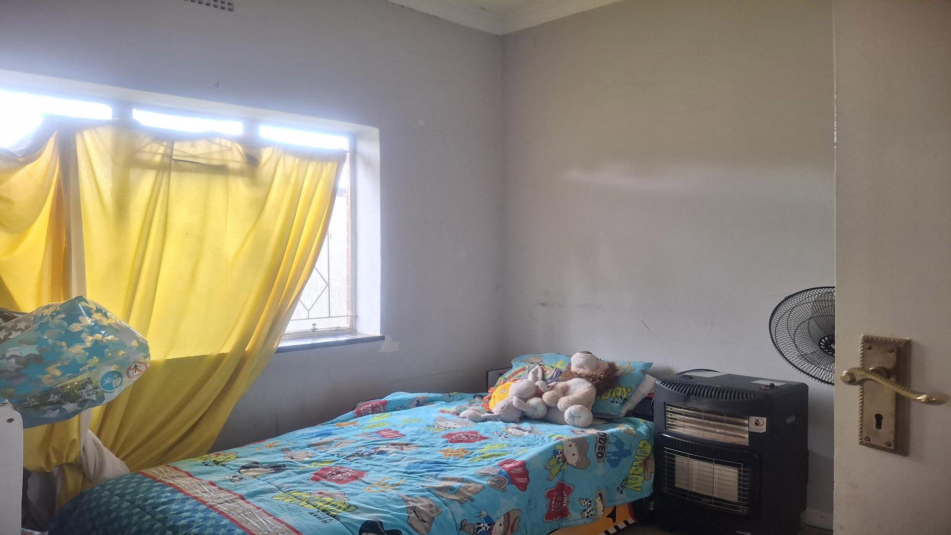 Bed Room 2 of property in Creswell Park