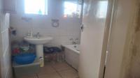 Bathroom 1 of property in Creswell Park