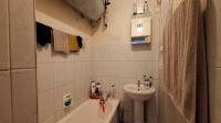 Bathroom 1 - 4 square meters of property in Florida