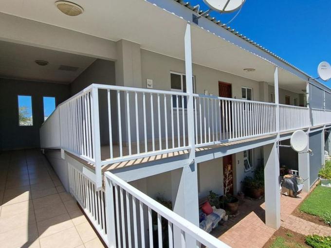 1 Bedroom Apartment for Sale For Sale in Oudtshoorn - MR702253
