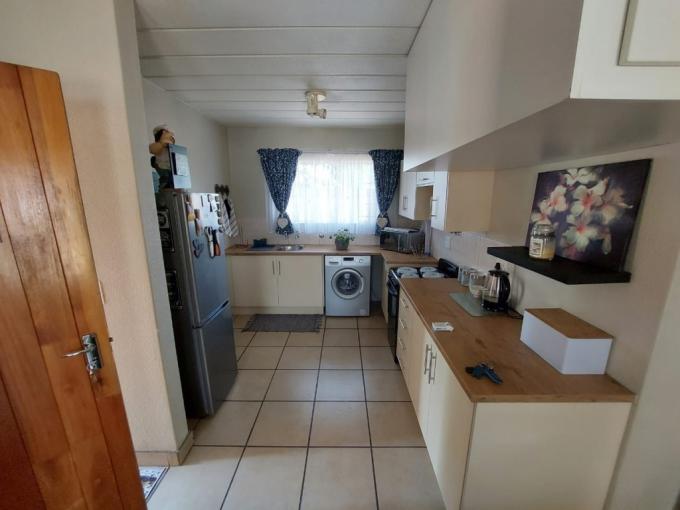 Apartment to Rent in Jordaanpark - Property to rent - MR702275