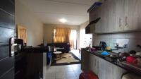 Kitchen - 7 square meters of property in Heuweloord