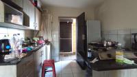Kitchen - 7 square meters of property in Heuweloord