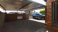 Carport  - 35 square meters of property in Soshanguve