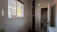 Main Bathroom - 10 square meters of property in Sunair Park
