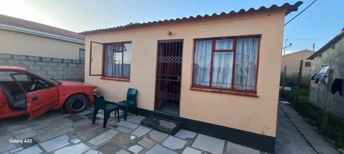 2 Bedroom House for Sale For Sale in East London - MR702416