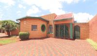 3 Bedroom 2 Bathroom House for Sale for sale in Lenasia South